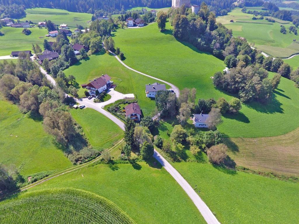 Ferienwohnungen Schlosshaeusl San Lorenzo di Sebato Ngoại thất bức ảnh